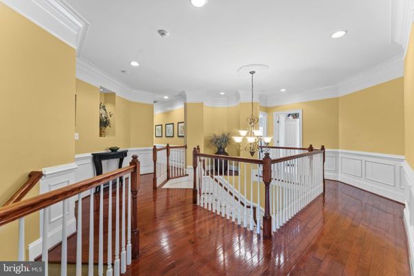 Chandelier, Interior, Recessed Lighting, Wood Texture Flooring