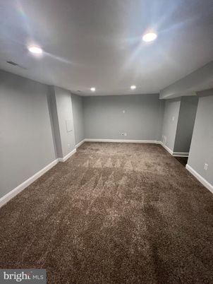 Empty room, Interior, Recessed Lighting
