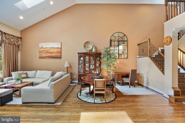 Dining room, Interior, Living room, Recessed Lighting, Wood Texture Flooring