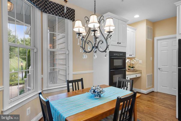 Chandelier, Dining room, Interior, Recessed Lighting, Wood Texture Flooring