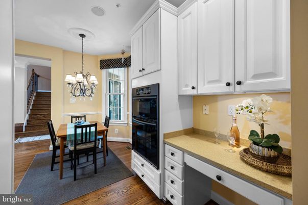 Chandelier, Dining room, Interior, Kitchen, Pendant Lights, Wood Texture Flooring