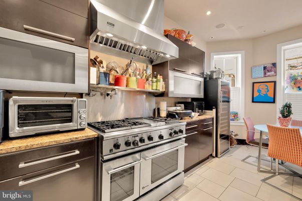 Dining room, Interior, Kitchen, Recessed Lighting, Stainless Steel Appliances