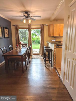 Dining room, Interior, Wood Texture Flooring