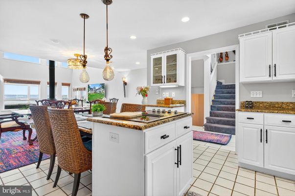 Dining room, Interior, Kitchen, Pendant Lights, Recessed Lighting