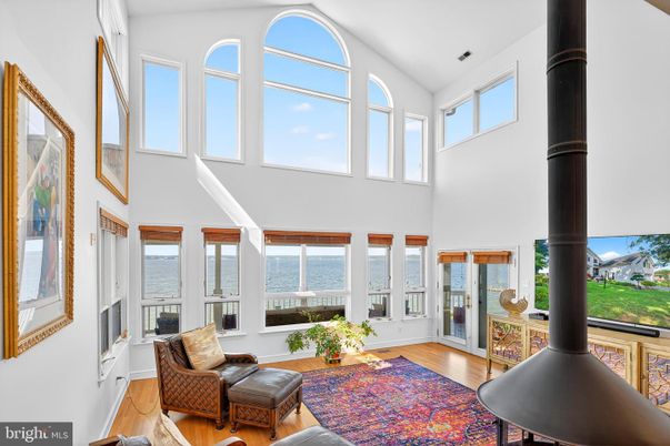 Interior, Sun Room, Water, Wood Texture Flooring