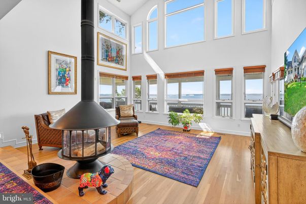 Interior, Sun Room, Water, Wood Texture Flooring