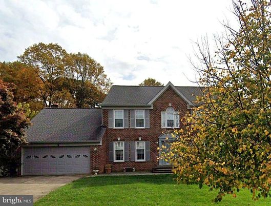 Attached, Exterior, Facade, Brick Facade, Brick Traditional