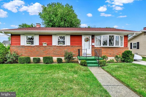 Exterior, Facade, Brick Facade, Split Level