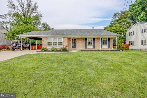 Attached, Backyard, Exterior, Facade, Brick Facade, Ranch