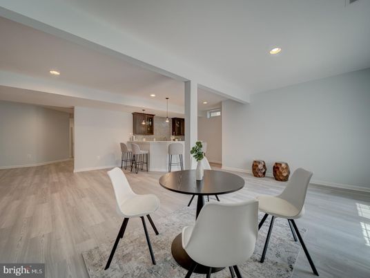 Dining room, Interior, Kitchen, Pendant Lights, Recessed Lighting, Wood Texture Flooring