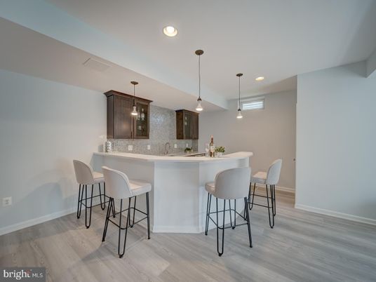 Interior, Pendant Lights, Recessed Lighting, Wood Texture Flooring