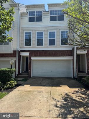 Attached, Exterior, Facade, Brick Facade, Rowhouse