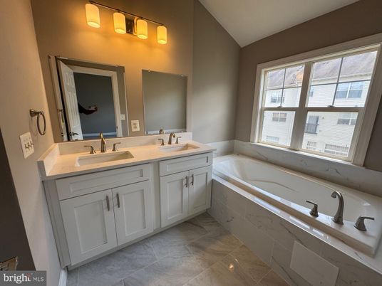 Bathroom, Dual Sink Vanities, Interior