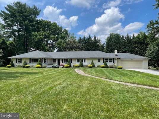 Attached, Backyard, Exterior, Facade, Ranch
