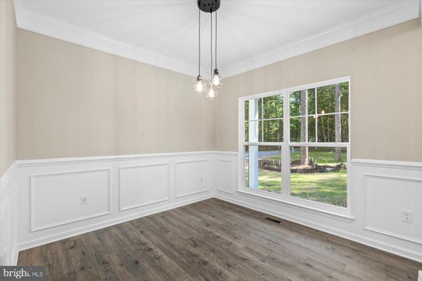Empty room, Interior, Pendant Lights, Wood Texture Flooring