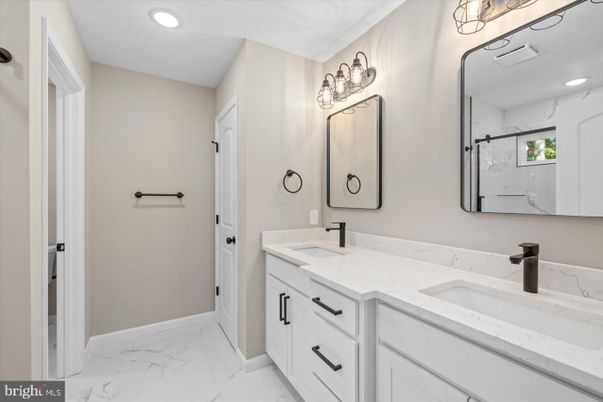 Bathroom, Dual Sink Vanities, Interior, Marble, Recessed Lighting