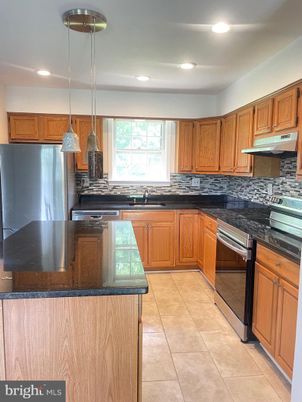 Interior, Kitchen, Pendant Lights, Recessed Lighting