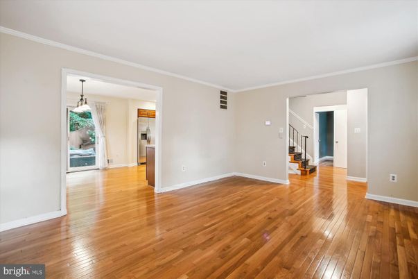 Empty room, Interior, Pendant Lights, Wood Texture Flooring