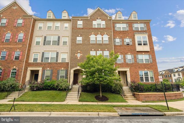 Exterior, Facade, Brick Facade, Rowhouse