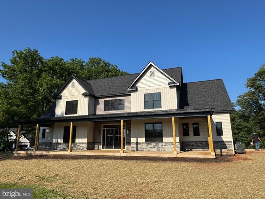 Backyard, Exterior, Facade, Farmhouse