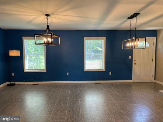 Empty room, Interior, Pendant Lights, Wood Texture Flooring