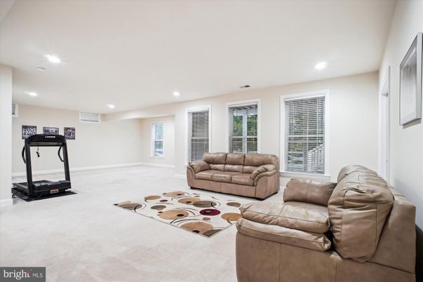 Fitness Equipment, Interior, Living room, Recessed Lighting