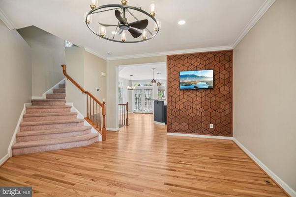 Interior, Pendant Lights, Recessed Lighting, Wood Texture Flooring