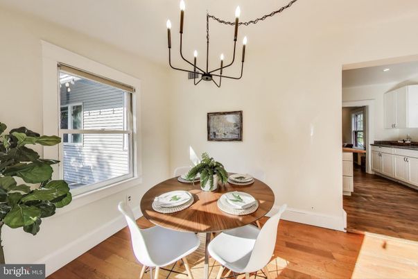 Chandelier, Dining room, Interior, Recessed Lighting, Wood Texture Flooring