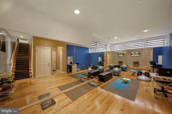 Fitness Equipment, Interior, Recessed Lighting, Wood Texture Flooring