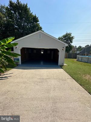 Backyard, Detached Garage, Exterior