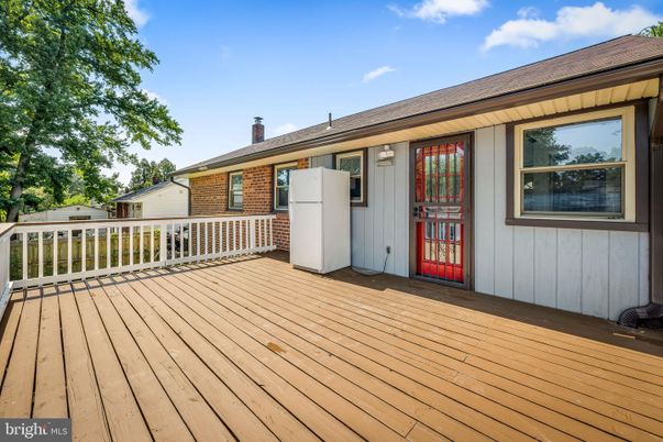 Exterior, Wood Texture Flooring