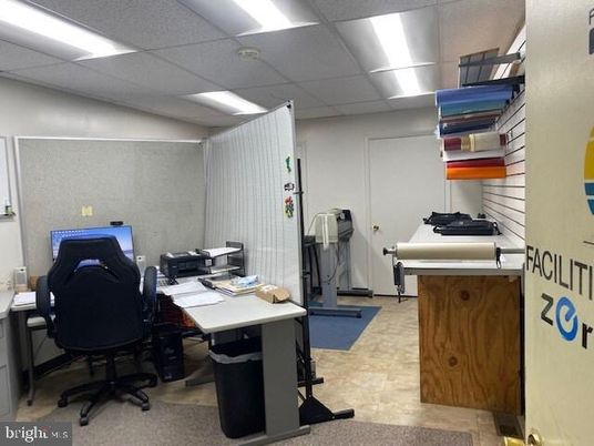 Fitness Equipment, Home Office, Interior, Recessed Lighting