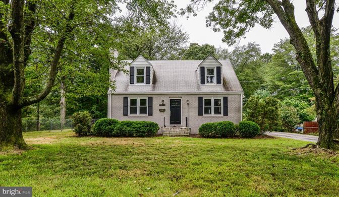 Exterior, Facade, Cape Cod