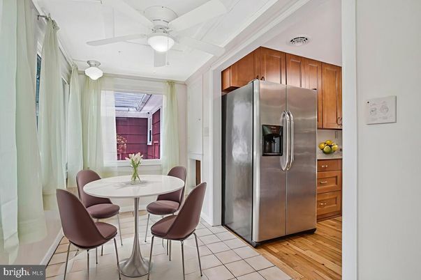 Dining room, Interior, Kitchen, Stainless Steel Appliances, Wood Texture Flooring