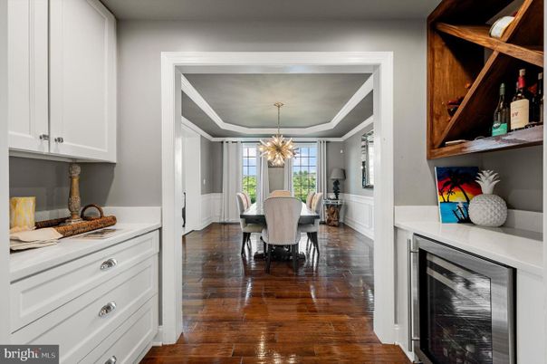 Chandelier, Dining room, Interior, Pendant Lights, Wood Texture Flooring
