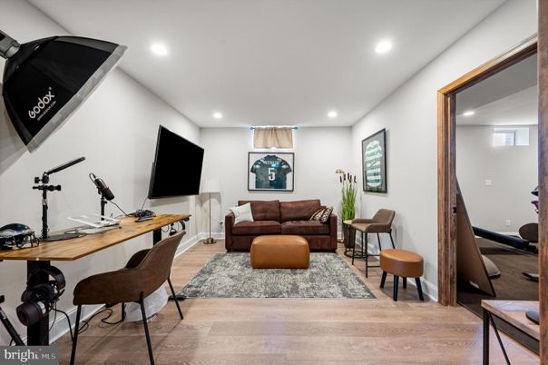 Home Office, Interior, Recessed Lighting, Wood Texture Flooring