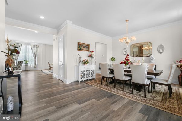 Chandelier, Dining room, Interior, Recessed Lighting, Wood Texture Flooring