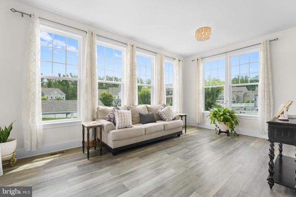 Chandelier, Interior, Sun Room, Wood Texture Flooring