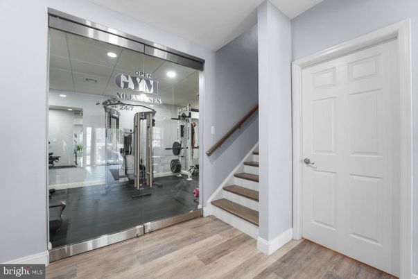 Fitness Equipment, Interior, Recessed Lighting, Wood Texture Flooring