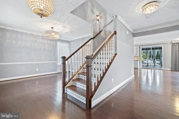 Chandelier, Empty room, Interior, Wood Texture Flooring
