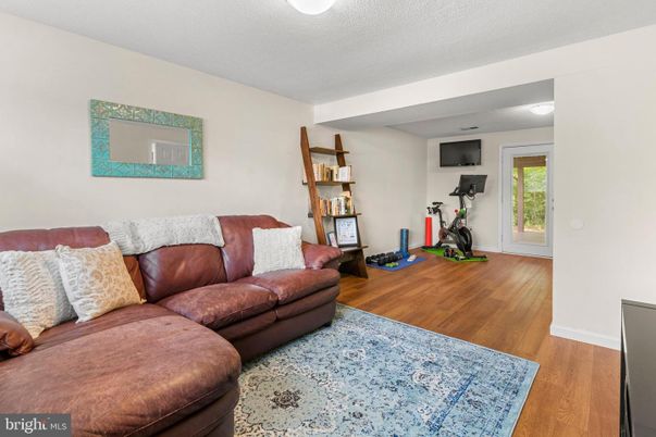 Fitness Equipment, Interior, Living room, Wood Texture Flooring