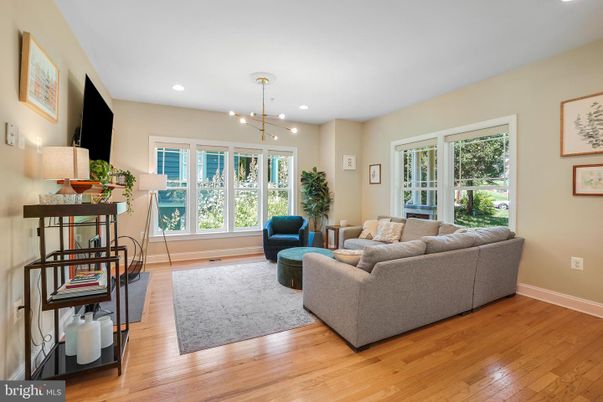 Interior, Living room, Pendant Lights, Recessed Lighting, Wood Texture Flooring