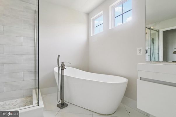 Bathroom, Free Standing Baths, Interior