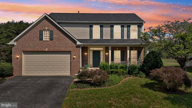 Attached, Exterior, Facade, Brick Facade, Brick Traditional