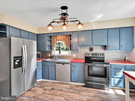 Chandelier, Interior, Kitchen, Stainless Steel Appliances, Wood Texture Flooring