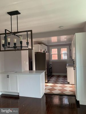 Interior, Kitchen, Pendant Lights, Wood Texture Flooring