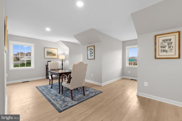 Home Office, Interior, Recessed Lighting, Wood Texture Flooring