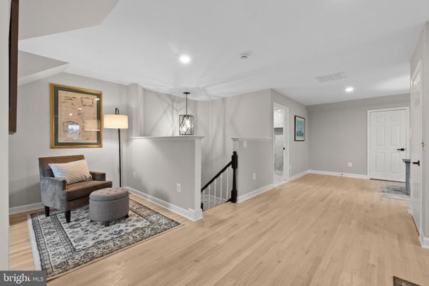 Interior, Pendant Lights, Recessed Lighting, Wood Texture Flooring