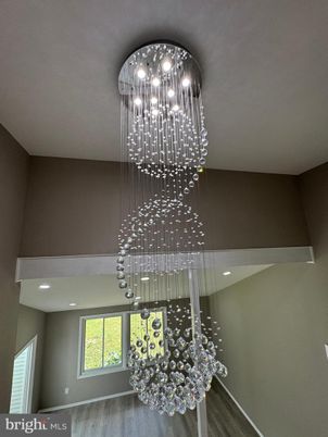 Interior, Pendant Lights, Recessed Lighting, Wood Texture Flooring