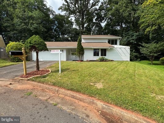 Attached, Backyard, Exterior, Facade, Split Level
